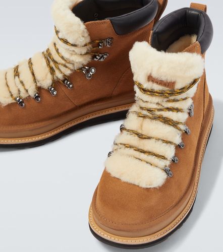X UGG – Bottines en daim et shearling - Sacai - Modalova