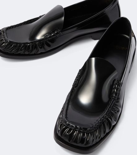 Mocassins Theobald en cuir verni - Saint Laurent - Modalova
