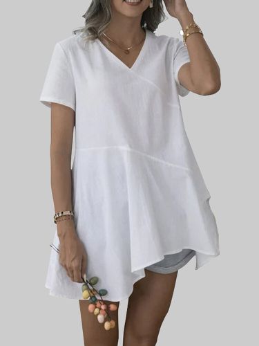 T-shirt en coton irrégulier à manches courtes et col en V de couleur unie - Celmia - Modalova