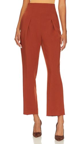 PANTALON PLISSÉ FORME CAROTTE TAILLE HAUTE in . Size 10, 12, 2, 4, 6, 8 - 1. STATE - Modalova