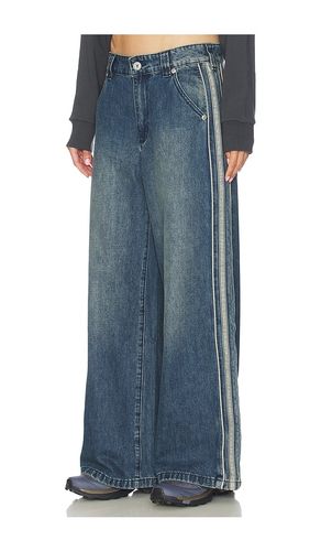 JAMBES LARGES 99 MEGA en . Taille 25. Also en 26, 27 - Abrand - Modalova
