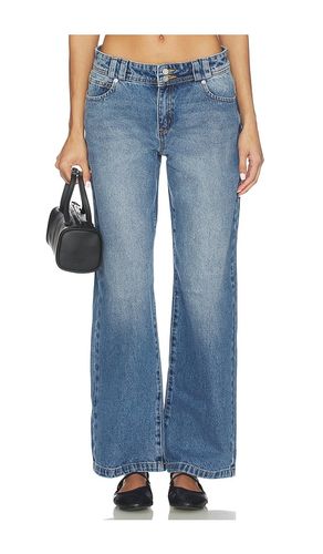 JAMBES LARGES 99 en . Taille 27. Also en 31 - Abrand - Modalova