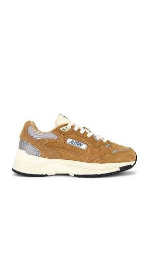 SNEAKERS HYPERWAY LOW en . Taille 36. Also en 37, 38, 39, 40 - Autry - Modalova