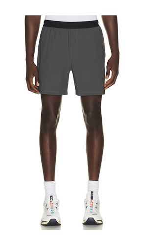SHORT DOUBLÉ WARPLITE RANGE en . Taille S. Also en M, L, XL/1X, XXL/2X - Beyond Yoga - Modalova