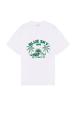 Green Wave T-Shirt in . Size M, S, XL/1X - Blue Sky Inn - Modalova