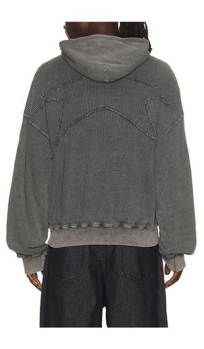 SWEAT À CAPUCHE en . Taille S. Also en M, L, XL/1X - Barriers Worldwide - Modalova
