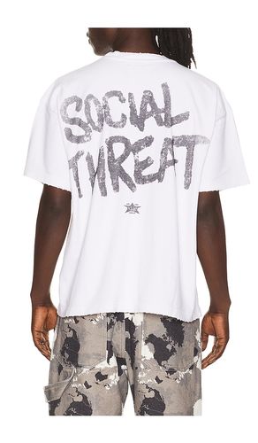 T-SHIRT en . Taille S. Also en M, L, XL/1X - Barriers Worldwide - Modalova