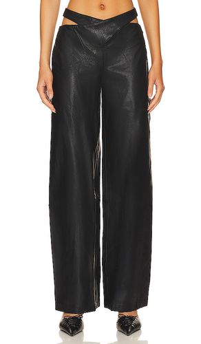 PANTALON IMITATION CUIR ATLAS in . Size XL - BY.DYLN - Modalova