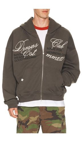 SWEAT À CAPUCHE CURSIVE en . Taille S. Also en M, L, XL/1X - DRMERS CLUB - Modalova