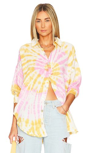Farrah Helix Shirt in . Size M, S, XS - Electric & Rose - Modalova