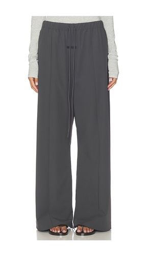 PANTALON FORME JOGGING en . Taille S. Also en XS, M, L - Fear of God ESSENTIALS - Modalova