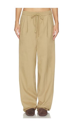PANTALON PLEAT FRONT DRAWSTRING en . Taille XS. Also en S, M, L - Fear of God ESSENTIALS - Modalova