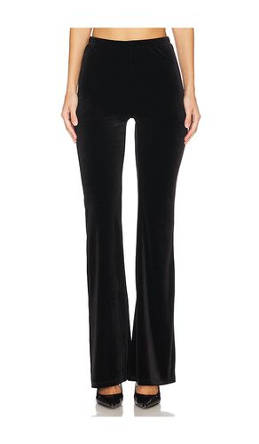 PANTALON FLARE EN VELOURS in . Size S, XXL/2X, XXXL/3X, XXXXL/4X - Good American - Modalova