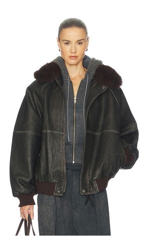 The Oversized Leather Bomber With Faux Fur Collar en . Taille S. Also en M - Helsa - Modalova