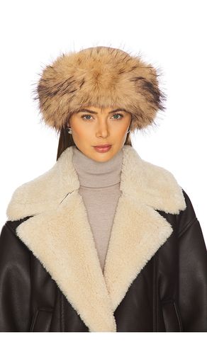 Faux Shearling Roller Hat en - jocelyn - Modalova
