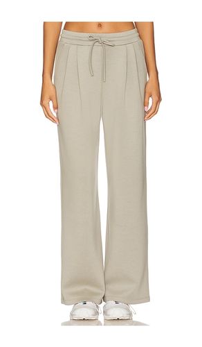 PANTALON SWEAT ALESSA en . Taille M. Also en L, XL - Port de Bras - Modalova