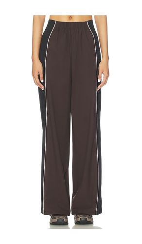 PANTALON CRISPY en . Taille 32. Also en 34, 36, 38 - ROTATE - Modalova