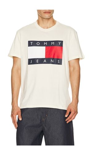 Big Flag Tee en . Taille S. Also en M, L, XL/1X - Tommy Jeans - Modalova