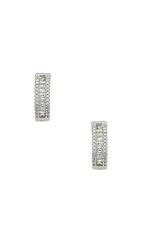 BOUCLES D'OREILLES BAGUETTE CHANNEL SET in - The M Jewelers NY - Modalova