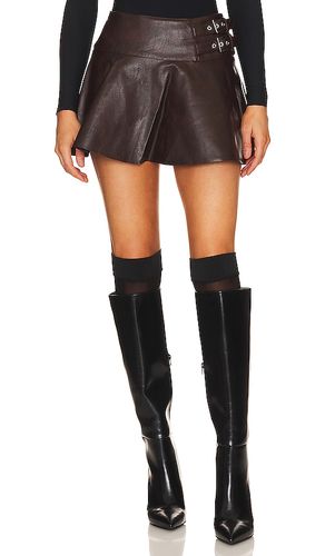 JUPE-SHORT IMITATION CUIR AVEC BOUCLE in . Size 00, 12, 2, 8 - WeWoreWhat - Modalova