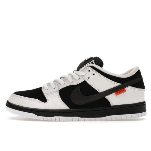 Nike SB Dunk Low x TIGHTBOOTH®︎ - Nike - Modalova