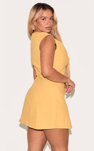 Tan Robe Mini Trapèze À Encolure Plissée Effet Lin Shape | Taille 34 - PrettyLittleThing - Modalova