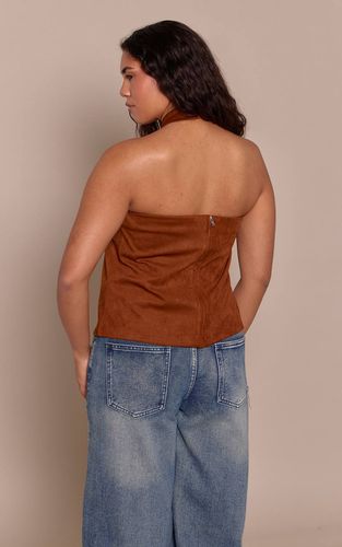 Light Brown Top Dos-nu Effet Daim Ajusté | Taille 42 - PrettyLittleThing - Modalova