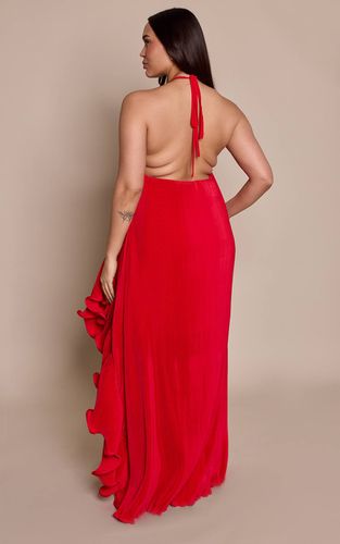 Red Robe Maxi Plissée Satinée Avec Détails À Volants Grande Taille | Taille 46 - PrettyLittleThing - Modalova