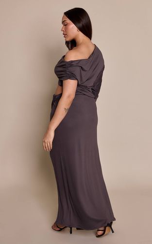 Charcoal Robe Maxi Asymétrique Grande Taille Avec Découpes | Taille 46 - PrettyLittleThing - Modalova