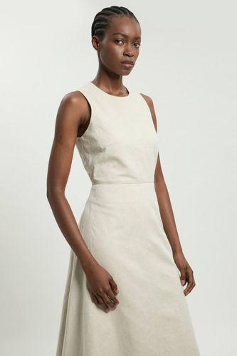 Robe Midi Ajustée En Lin Premium Petite Taille | Taille 16 - KarenMillen - Modalova