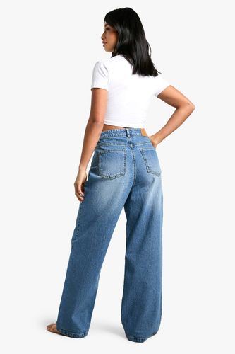 Jean Droit Basic Petite | Taille 6/28L - boohoo - Modalova
