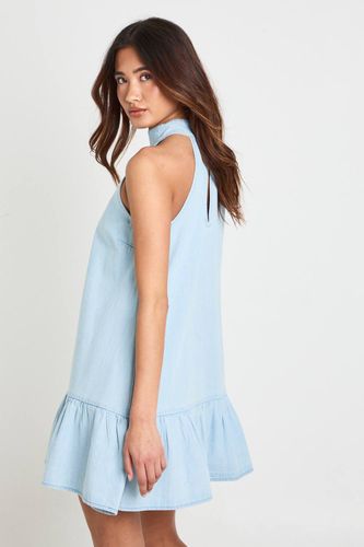 Robe Smockée Col Halter En Chambray | Taille 36 - boohoo - Modalova