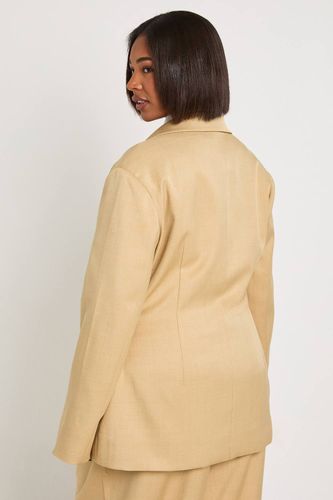 Blazer Grande Taille à Taille Froncée Cintrée | Taille 48 - boohoo - Modalova