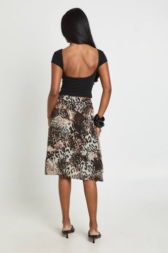 Jupe Midi En Crêpe Imprimé Longueur Asymétrique | Taille 40 - boohoo - Modalova