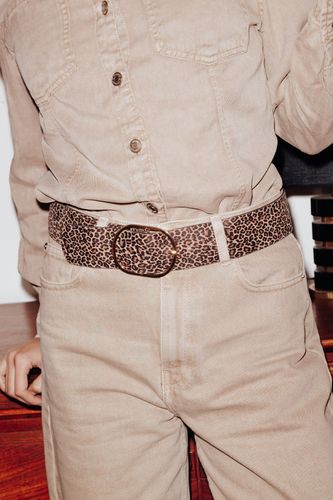 Ceinture léopard en cuir Imprimé camel - Promod - Modalova