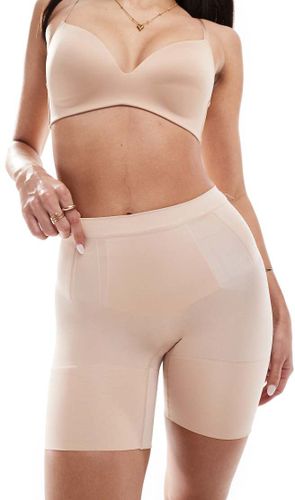Oncore - Short sculptant mi-long - Beige doux-Neutral Neutral S female - Spanx - Modalova