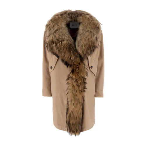 Jackets > Faux Fur & Shearling Jackets - - Bazar Deluxe - Modalova