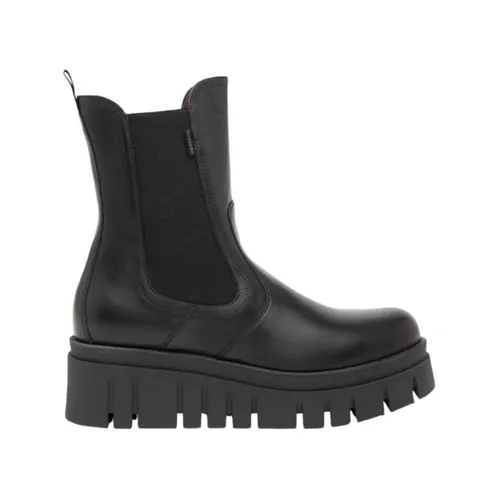 Shoes > Boots > Chelsea Boots - - Nerogiardini - Modalova