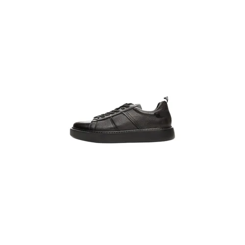 Shoes > Sneakers - - Poche Paris - Modalova
