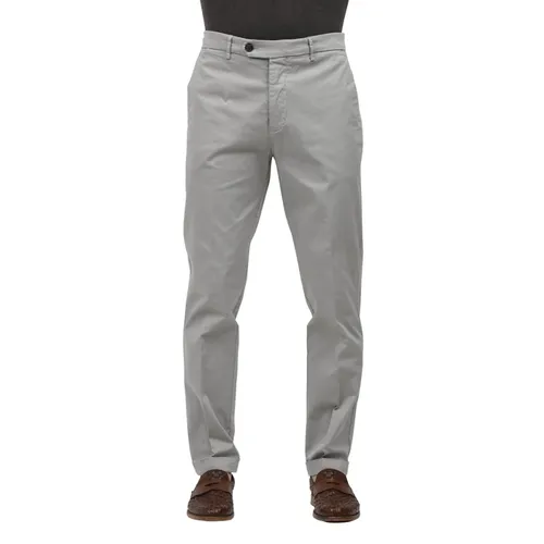 Trousers > Chinos - - Berwick - Modalova