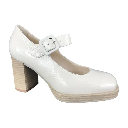 Shoes > Heels > Pumps - - Nerogiardini - Modalova