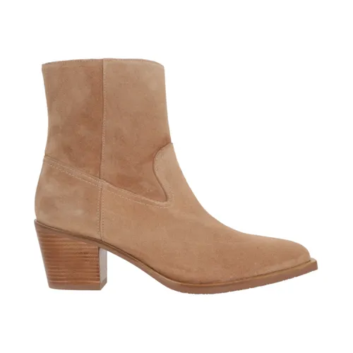 Shoes > Boots > Cowboy Boots - - Stuart Weitzman - Modalova