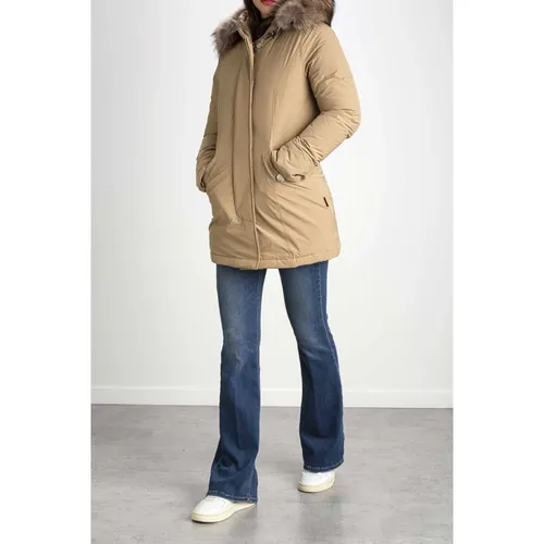 Woolrich - Coats > Parkas - Beige - Woolrich - Modalova