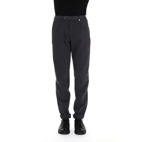 Myths - Trousers > Chinos - Gray - Myths - Modalova