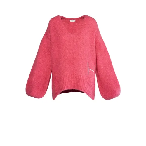 Knitwear > V-neck Knitwear - - Hést - Modalova