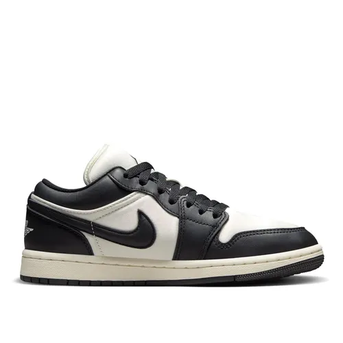 Jordan - Shoes > Sneakers - Black - Jordan - Modalova