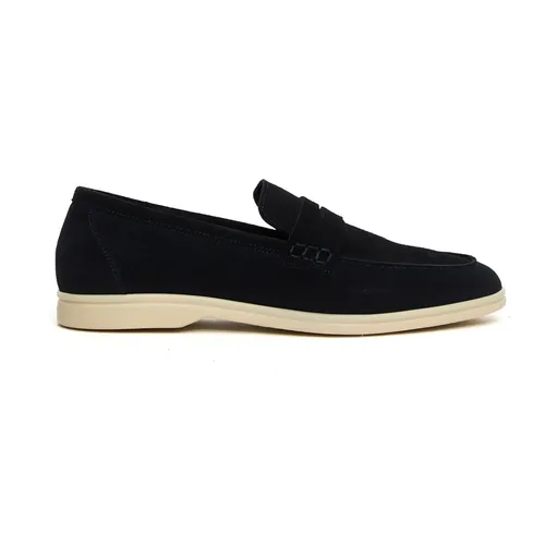 Shoes > Flats > Loafers - - Berwick - Modalova