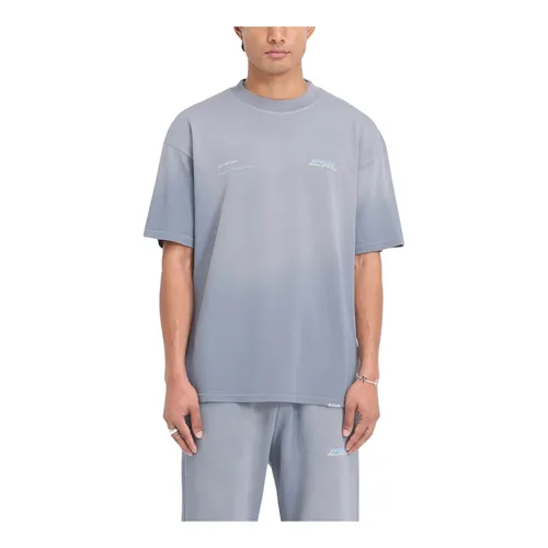 Tops > T-Shirts - - Represent - Modalova