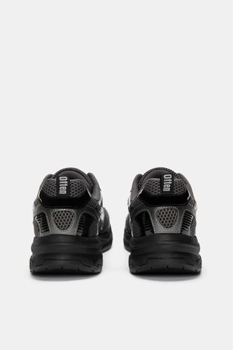 Pullandbear.net/assets/public/7daf/7128/07a844f4a672/c86a5ef5d19b/12302640040-A2M/12302640040-A2M.jpg?ts=1754653986418" - Apparel & Accessories > Shoes - Modalova