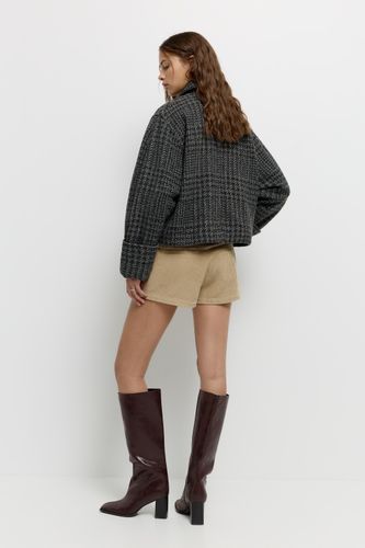 Ps://static.pullandbear.net/assets/public/9442/2b9c/dc4e4040972a/87afac0af1c7/07800312111-M/07800312111-M.jpg?ts=1760007724231" - Apparel & Accessories > Clothing > Outerwear > Coats & Jackets - Modalova